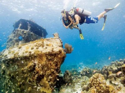 Buceo en barco hundido con 2 tanques
