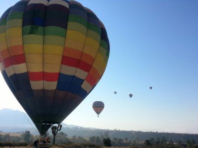 Vuelo en globo compartido en Teotihuacán 1 hora