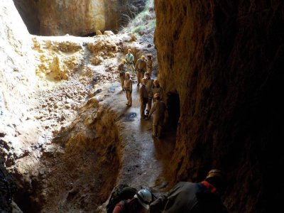 Camicrema subterráneo, espeleología, Viveda