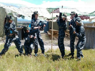 Gymkhana de Humor Amarillo y Partida Laser Combat