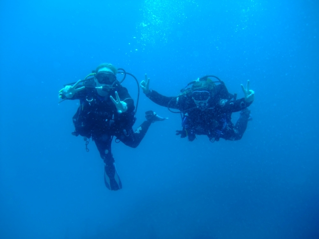  Explorando bajo el agua 