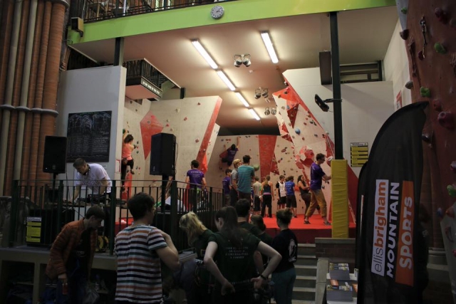  Buen tiempo con amigos 