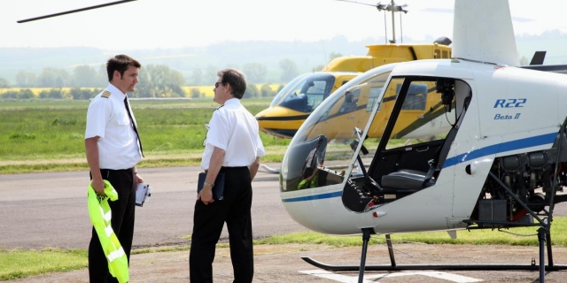  Conviértase en piloto de helicóptero
