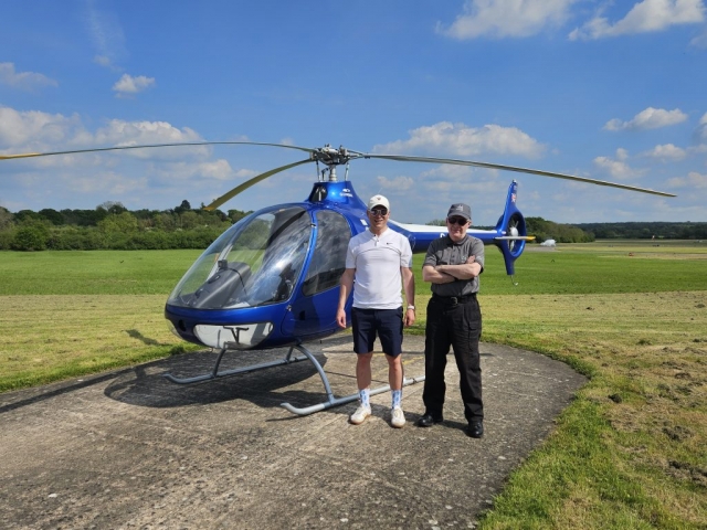  Paseo en helicóptero sobre la soleada Londres 