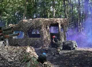  Ambos equipos luchan por hacerse con el control del Búnker de Control de Misiles 