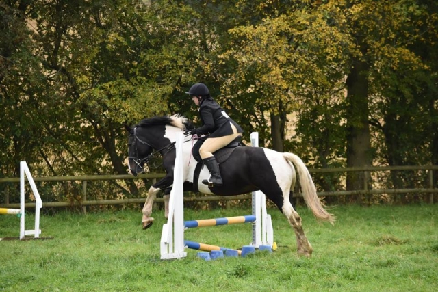  Salto en el centro ecuestre Country Treks 