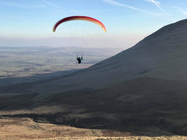  Aterrizaje con Escuela de Parapenle Air Ventures 