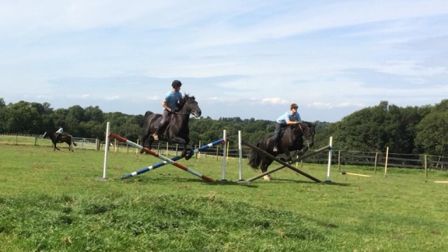  Saltos en Beechwood Riding School 