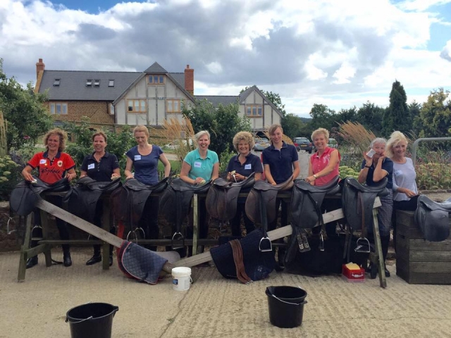  El personal de Radway Riding School 