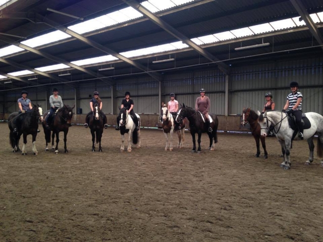  Nuestro estadio cubierto en Radway Riding School 