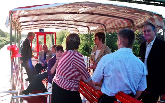  Disfrule de un crucero de día o de noche en el ´Brayford Belle ´