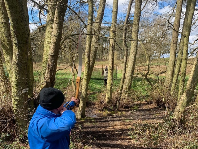  Jalo con arco en Elsham