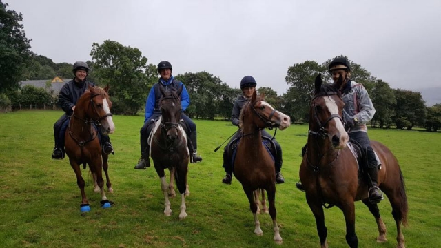  Trekking con Llangorse Mulusted Activity Center 