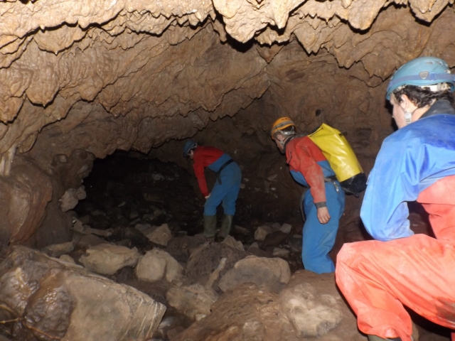  Sesiones de espeleología 
