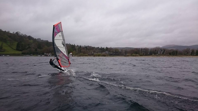 sesiones de windsurf en Bala 