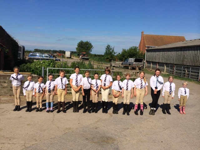 El Pony Club en Alstone Establecimiento de equitación Alstone Court.