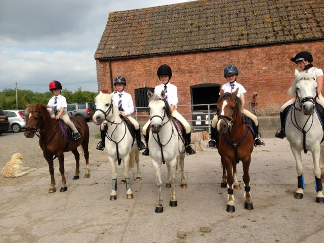 Lecciones grupales en Alstone Alstone Court Riding Establishment