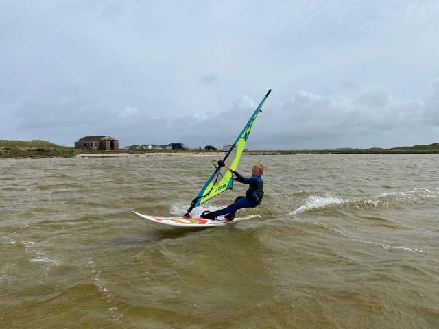  El windsurf es muy divertido 