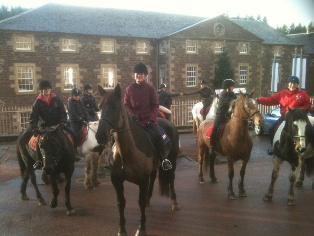  Trekking con Scottish Equestrian Hotel 