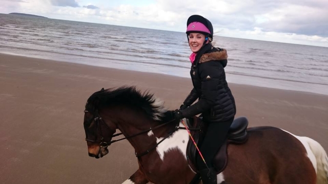  Beach Trekkiing en Aberconwy Equestrian Center 