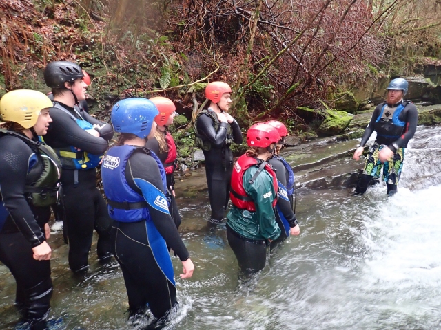  Sesiones de Gorge Walking para adultos y niños 