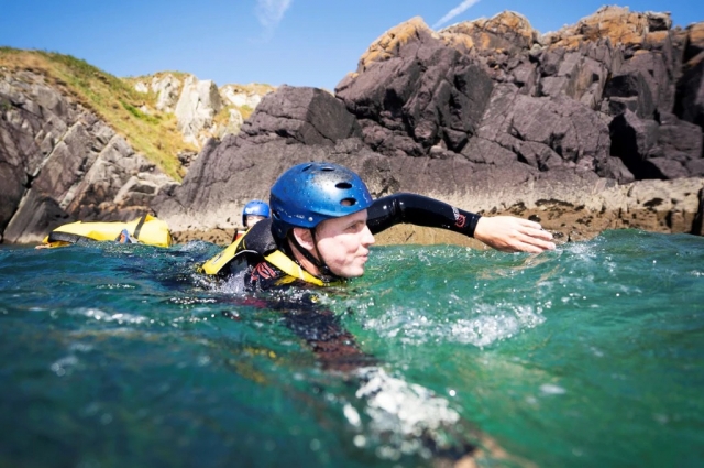  Nadando en grandes aguas 