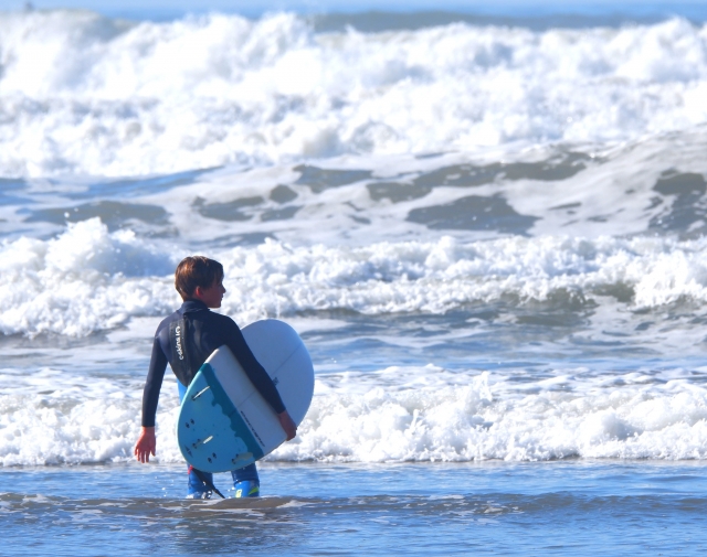  Los niños también pueden surfear