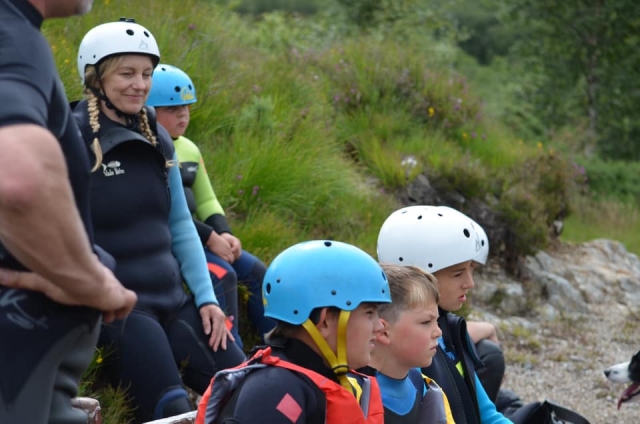  Atrévele a probar una sesión de barranquismo