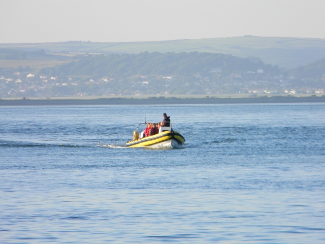  Paseo en lancha motora RIB y dona con Skern Lodge