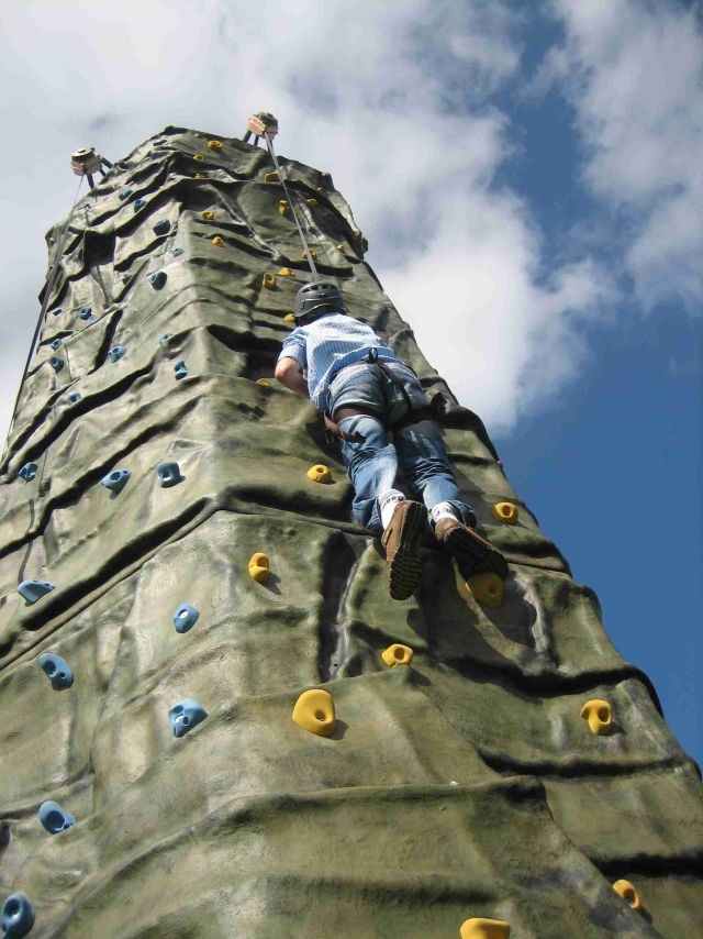  Escalando la pared