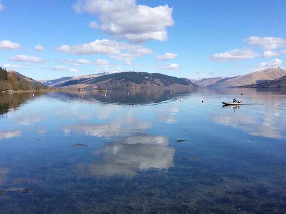 loch-fyne-like-a-mirror.jpg 