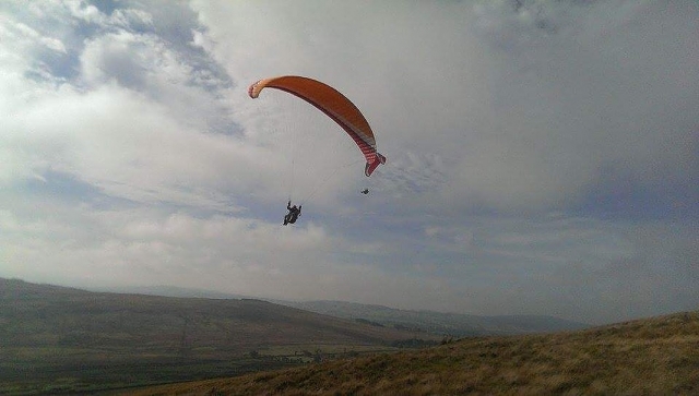  Somos su mejor opción para volar en parapenle en Irlanda 