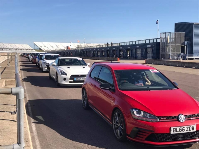  Prueba las expediciones de Rockingham Raceway 
