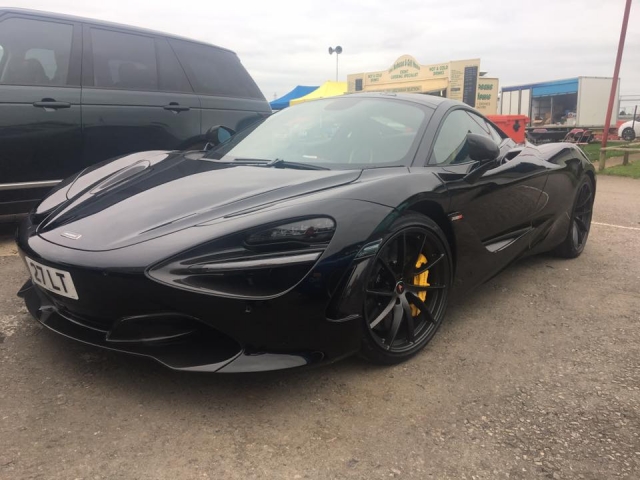  ¡Disfruta de los coches de lujo! 