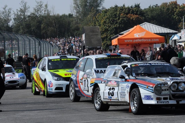  Línea de competidores 