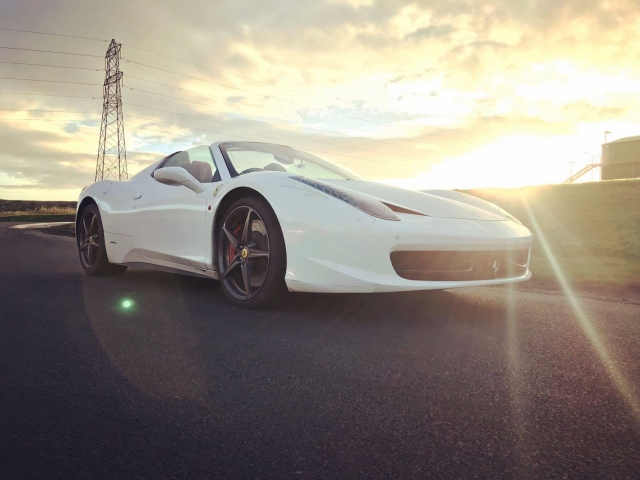  ¡disfruta del viaje de su vida con Everyman Racing en Mallory Park! 