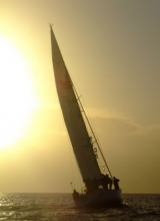  Impresionanle vela al atardecer 