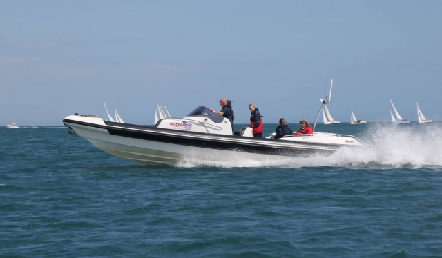  Pbaños en barco de aventuras en la Isla de Wight 