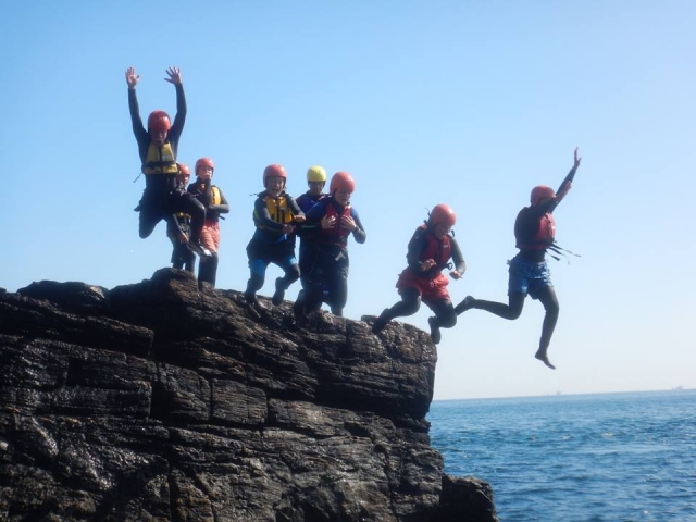  ¡Jugando en el patio de recreo! 