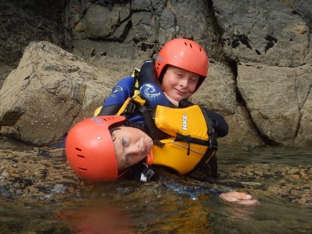  ¡Pregunle por nuestros paquetes para niños! 