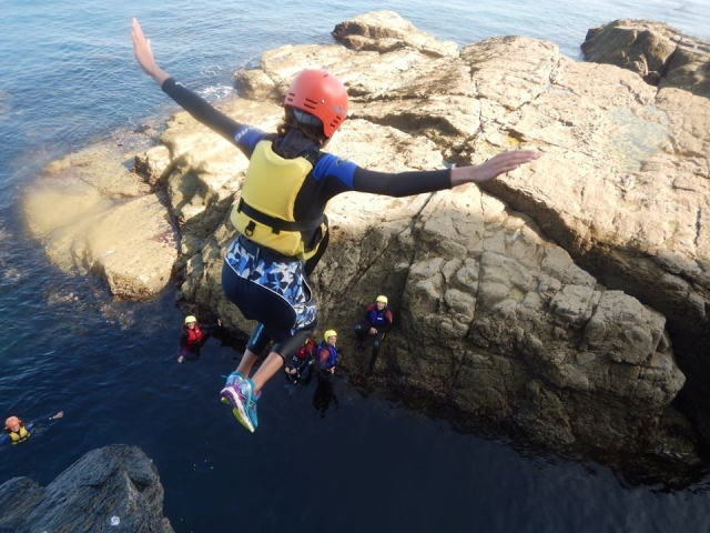  ¡Mire desde arriba y salta! 