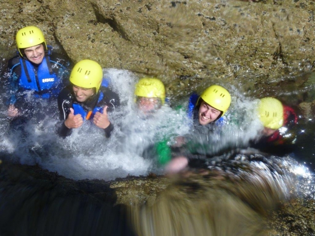  ¡Coasteering es más que saltar! 