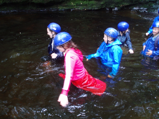  Vadear por las frescas aguas de la cerro 