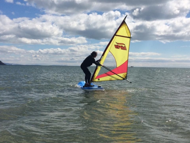  ¡Venga a hacer windsurf con nosotros!