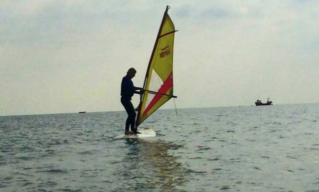  Ajusle de la vela de windsurf 