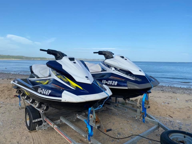  Tenemos varias motos de agua