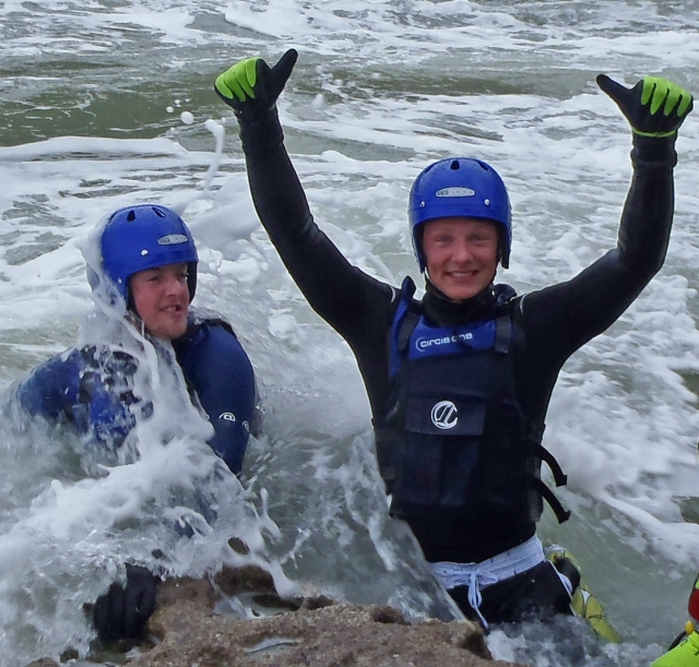  Coasteering 