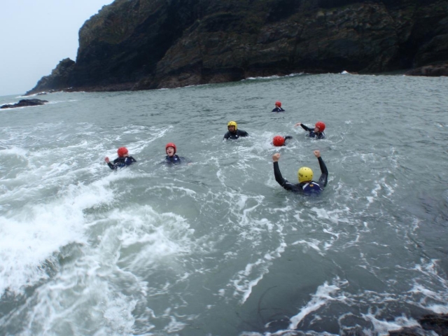  Coasteering 