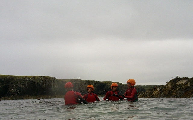  Coasteering con amigos 