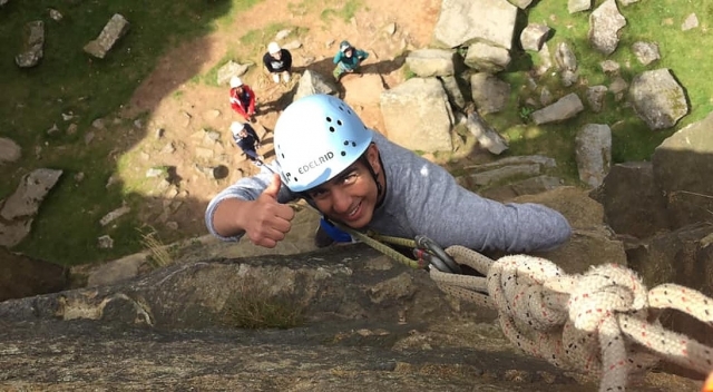  Escalando en derbyshire 